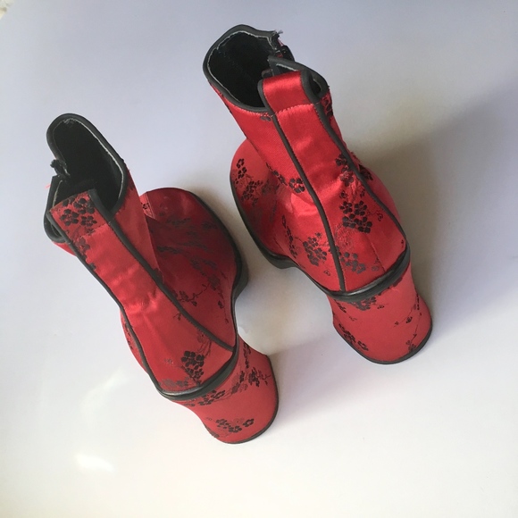 SOLD Oriental floral chunky heels | vintage - Picture 4 of 8